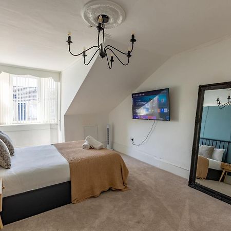 Spacious 3 Bedroom Home In Glasgow - Free Parking Extérieur photo