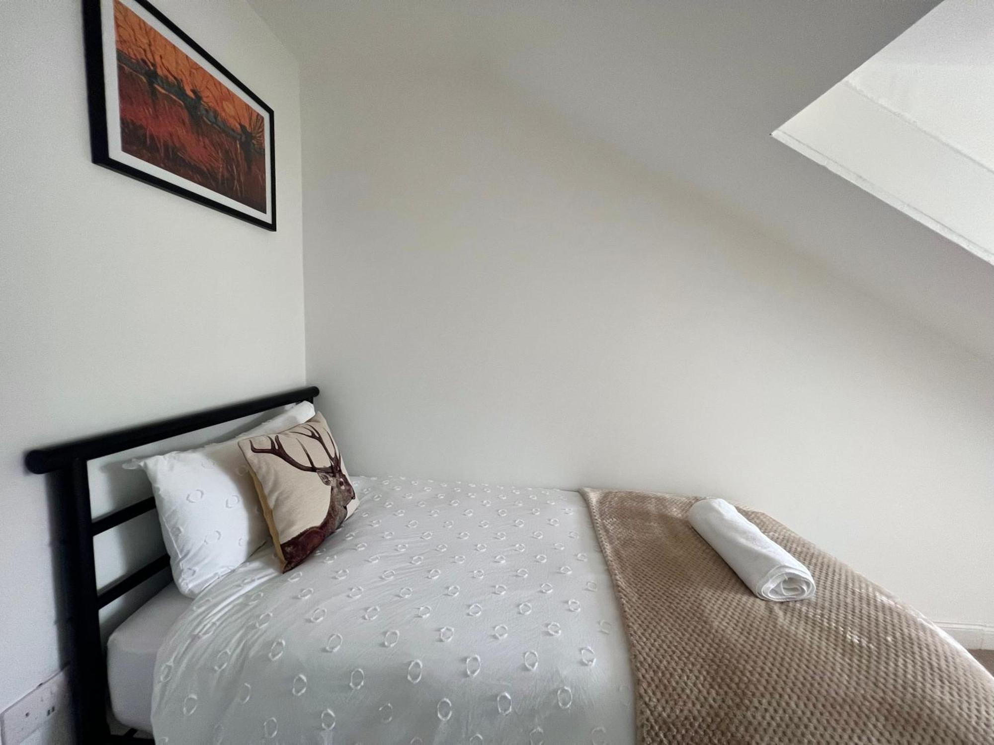 Spacious 3 Bedroom Home In Glasgow - Free Parking Extérieur photo
