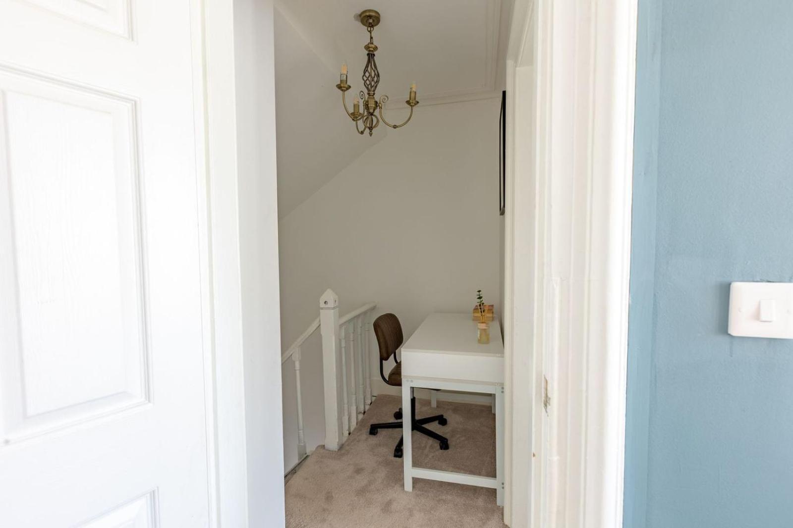 Spacious 3 Bedroom Home In Glasgow - Free Parking Extérieur photo